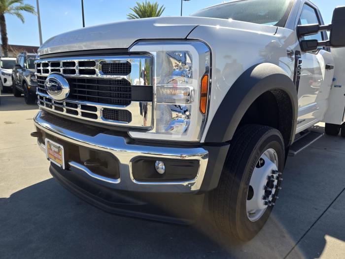 2024 Ford F-550-13