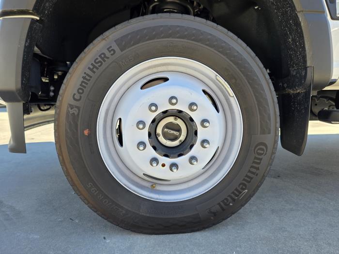 2024 Ford F-550-14