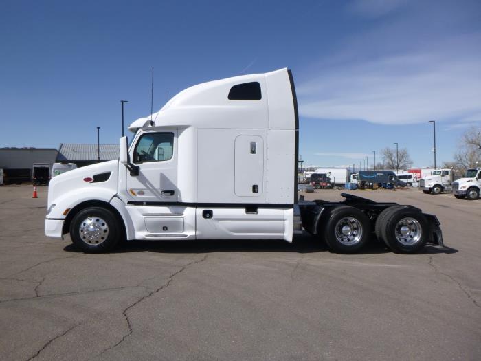 2022 Peterbilt 579-4