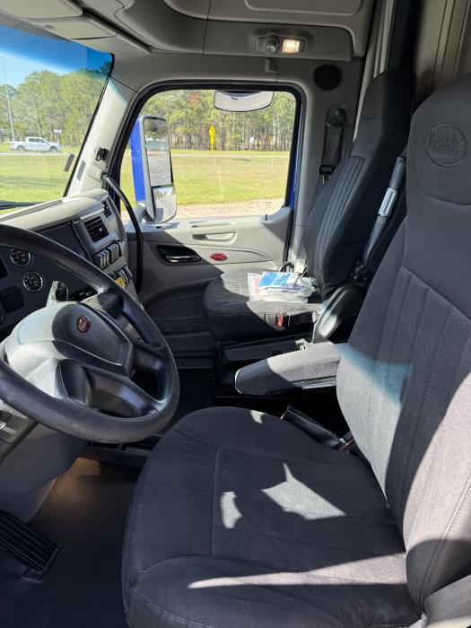 2022 Peterbilt 579-16