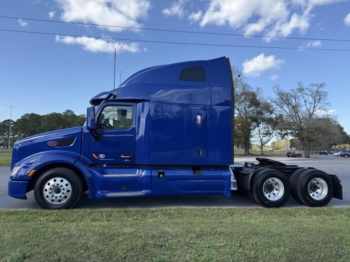 2022 Peterbilt 579-4