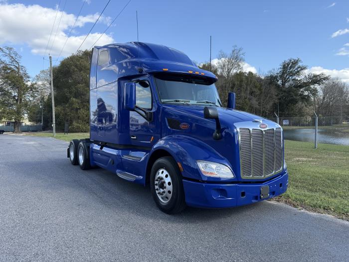 2022 Peterbilt 579-1