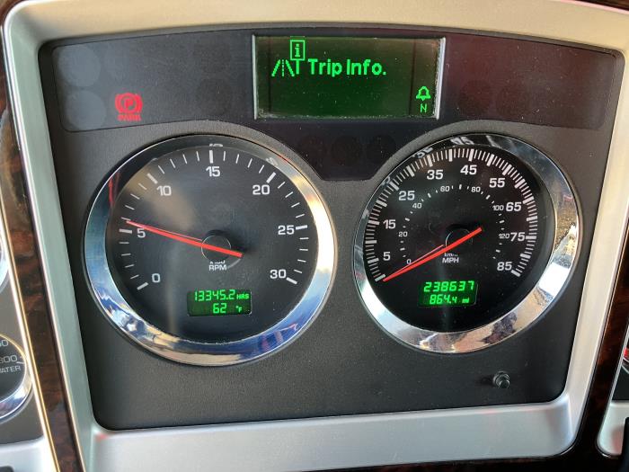 2023 Kenworth W900L-12