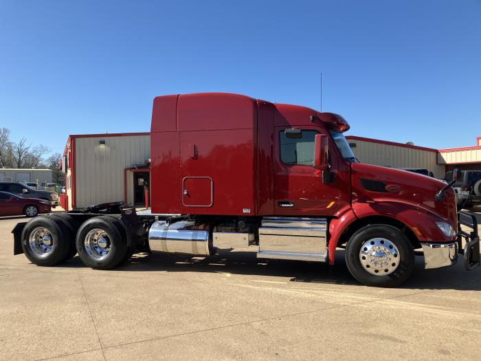 2022 Peterbilt 579-4