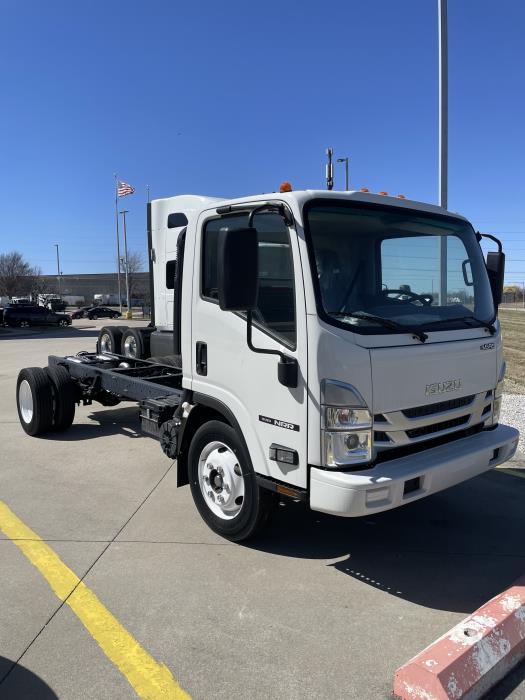 2024 Isuzu NRR-2