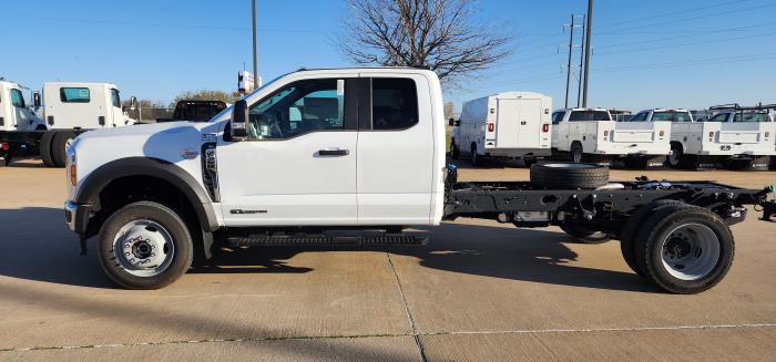 2024 Ford F-550-2