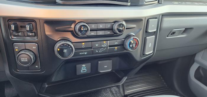 2024 Ford F-550-12