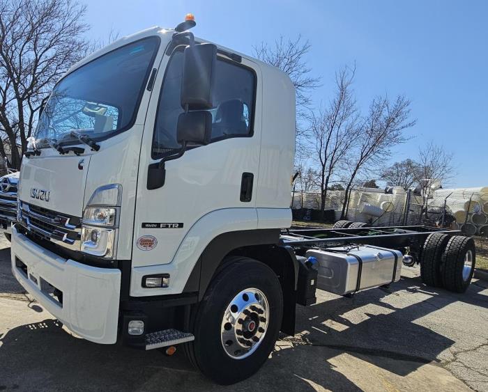 2025 Isuzu FTR-1