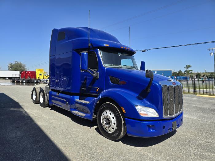 2022 Peterbilt 579-3