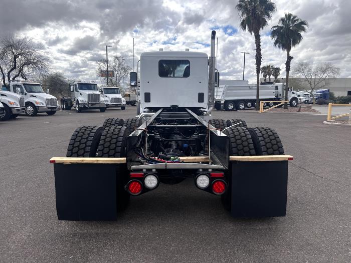 2026 Peterbilt 548-5