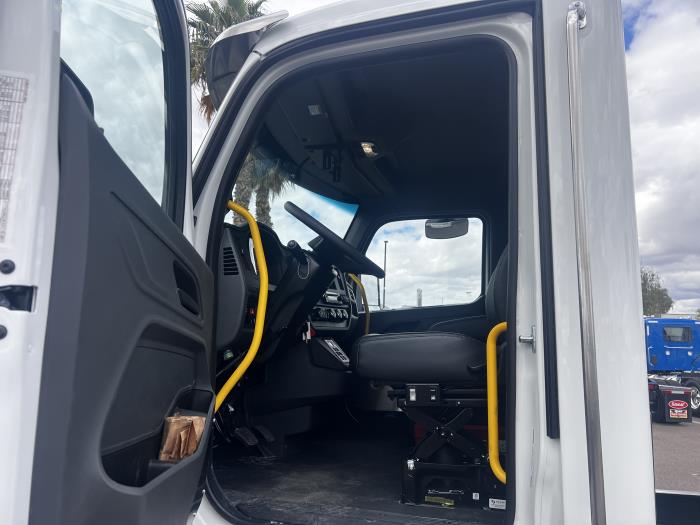 2026 Peterbilt 548-13