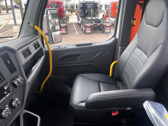 2026 Peterbilt 548-15