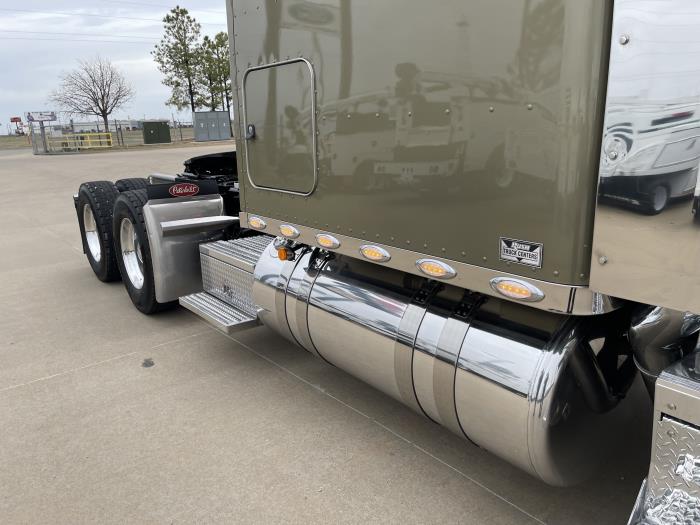 2024 Peterbilt 389-5