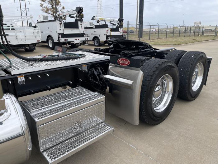 2024 Peterbilt 389-14
