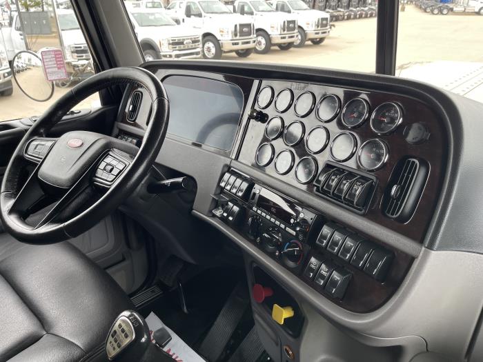 2024 Peterbilt 389-21