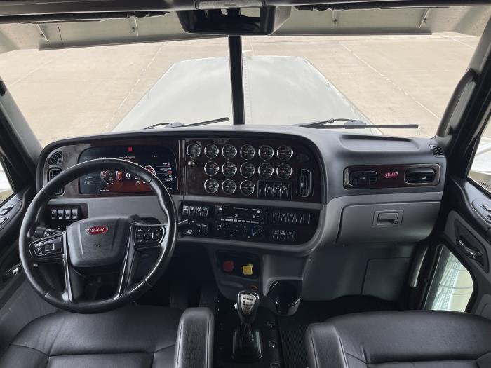 2024 Peterbilt 389-27