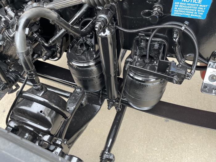 2024 Peterbilt 389-31
