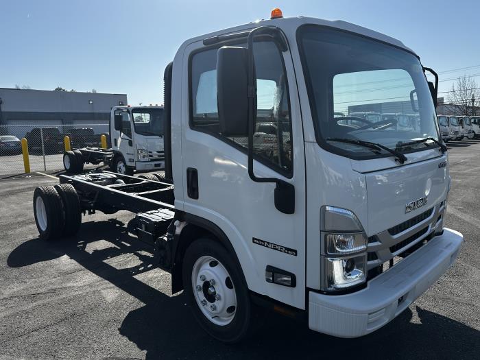 2024 Isuzu NRR-2
