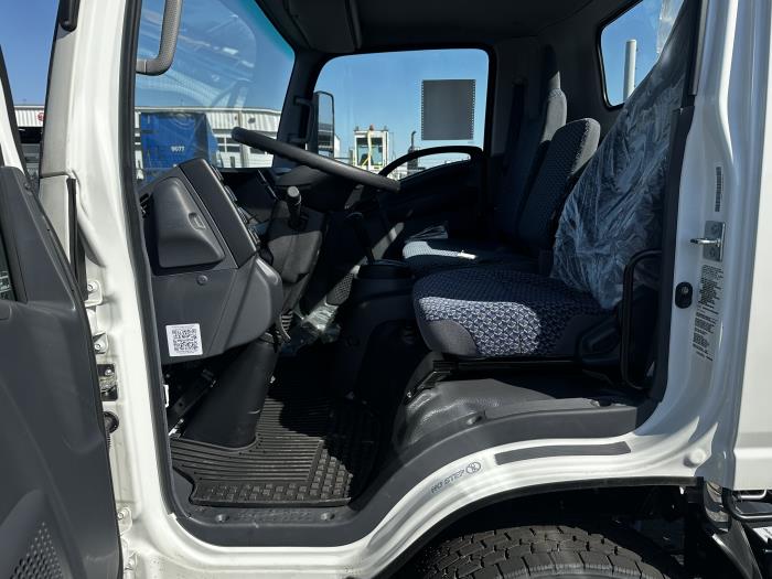 2024 Isuzu NRR-7