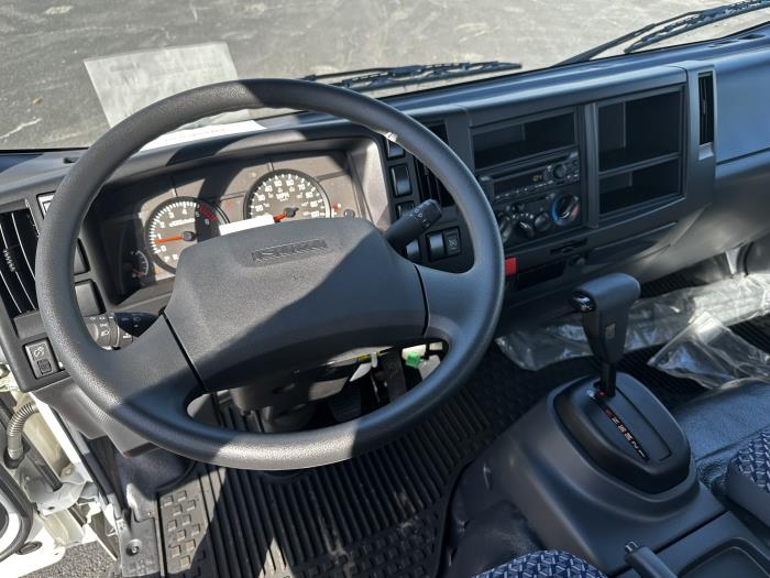 2024 Isuzu NRR-9