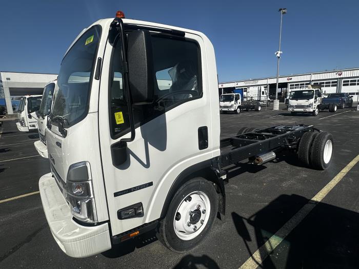 2024 Isuzu NRR-5