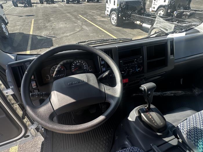 2024 Isuzu NRR-9