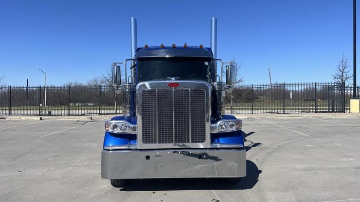 2026 Peterbilt 589-2