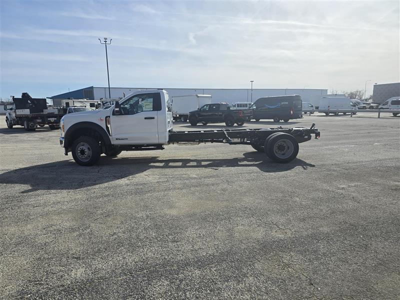 2025 Ford F-550 Regular Cab DRW 4x2 Cab Chassis for sale #1878687 - photo 4