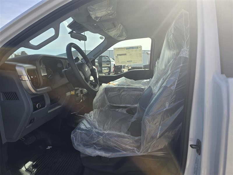 2025 Ford F-550 Regular Cab DRW 4x2 Cab Chassis for sale #1878687 - photo 18