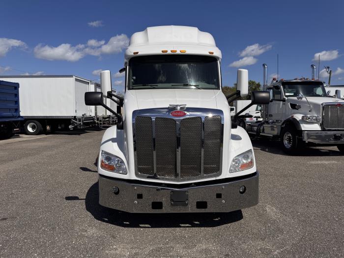 2020 Peterbilt 579-8