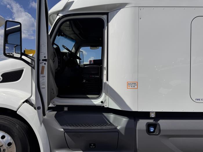 2020 Peterbilt 579-10