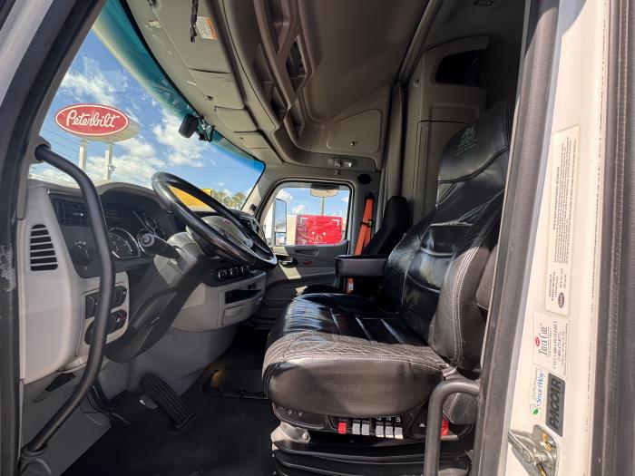 2020 Peterbilt 579-11