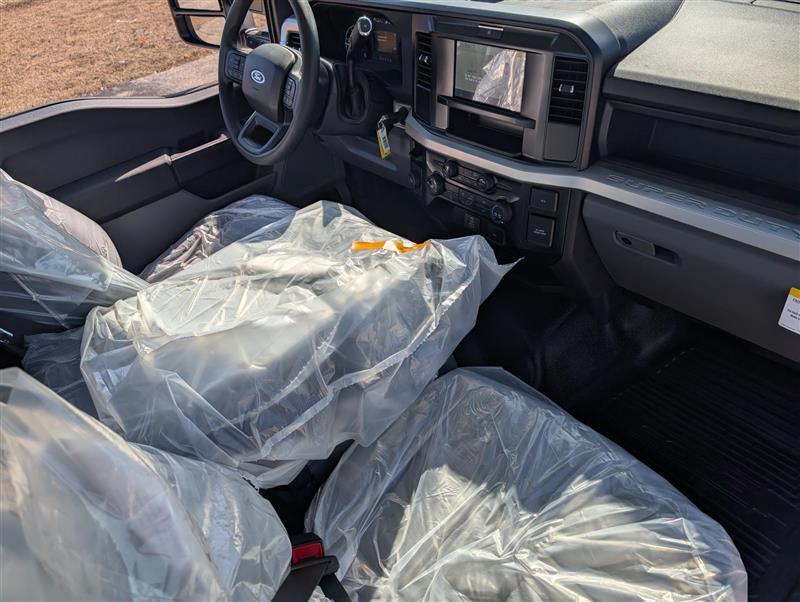 2025 Ford F-550 Regular Cab DRW 4x2 Cab Chassis for sale #1878687 - photo 16