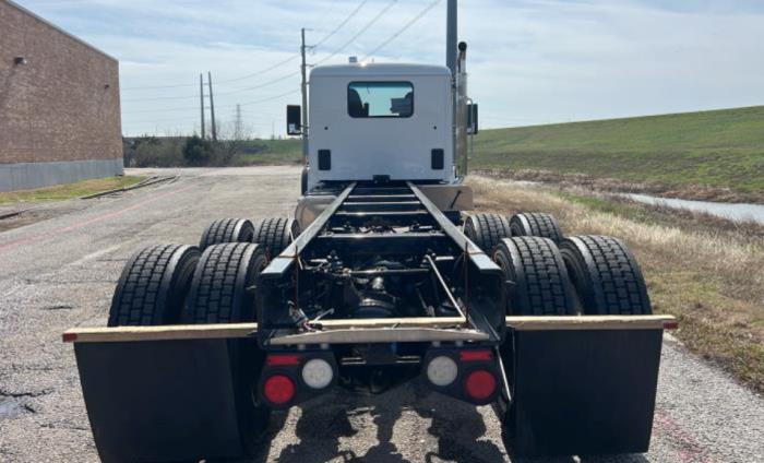 2026 Peterbilt 548-7