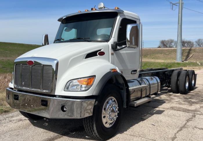 2026 Peterbilt 548-1
