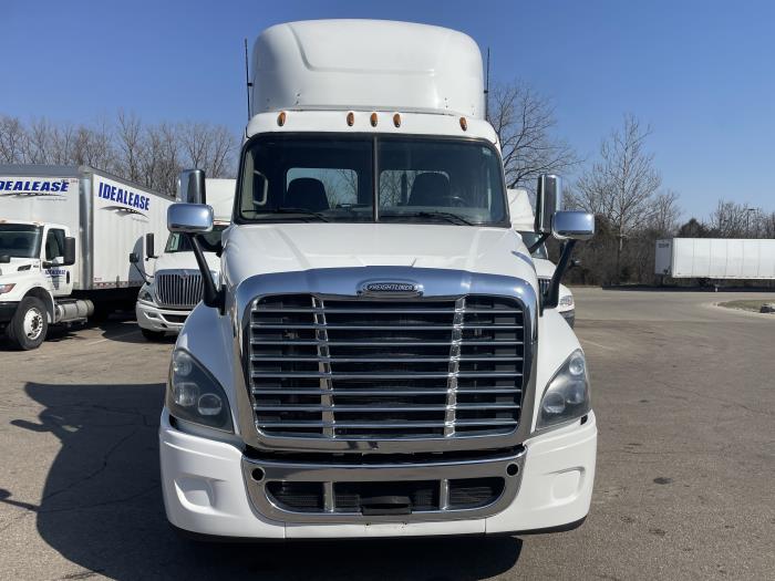 2017 Freightliner Cascadia-3