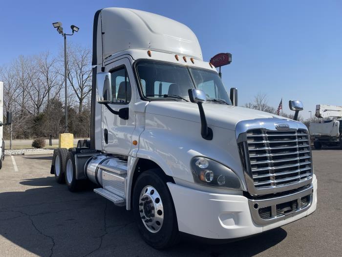 2017 Freightliner Cascadia-4