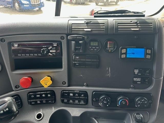 2019 Freightliner Cascadia-3