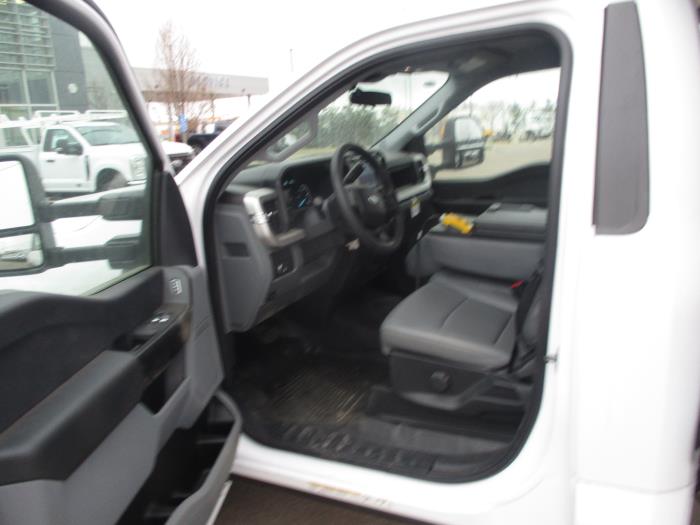2024 Ford F-550-11