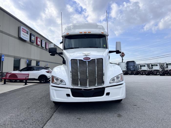 2022 Peterbilt 579-4