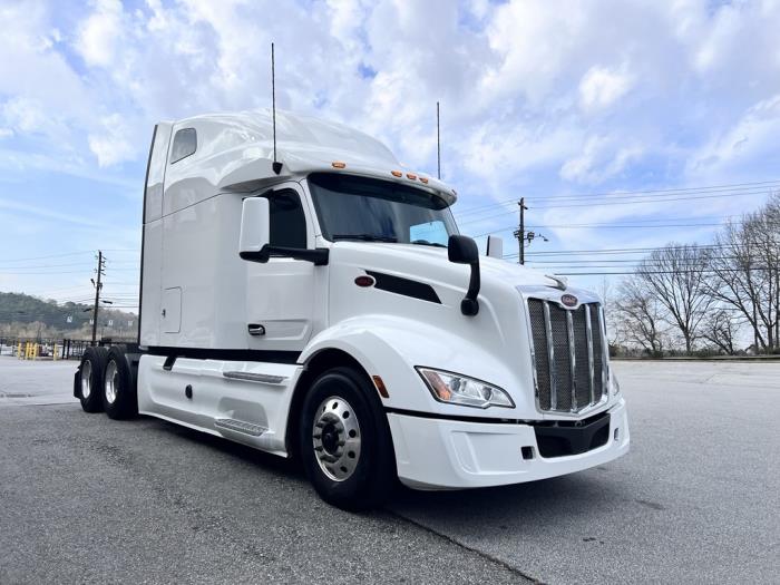 2022 Peterbilt 579-5