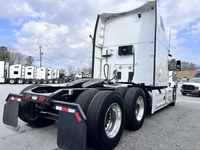 2022 Peterbilt 579-9