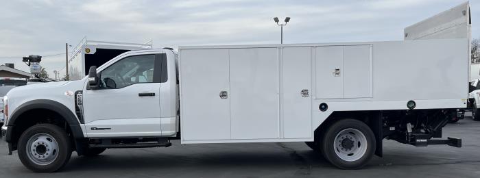 2024 Ford F-550-2