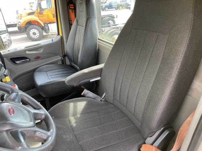 2021 Peterbilt 579-14