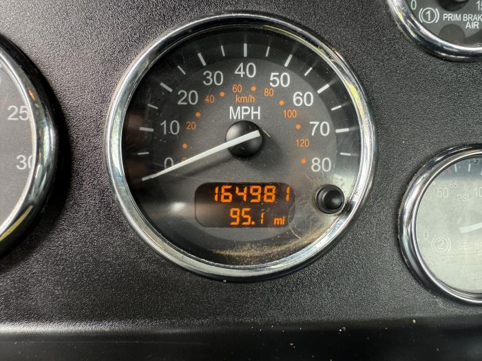 2018 Peterbilt 337-17