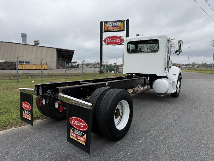 2018 Peterbilt 337-7