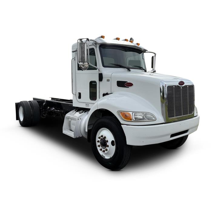 2018 Peterbilt 337-0