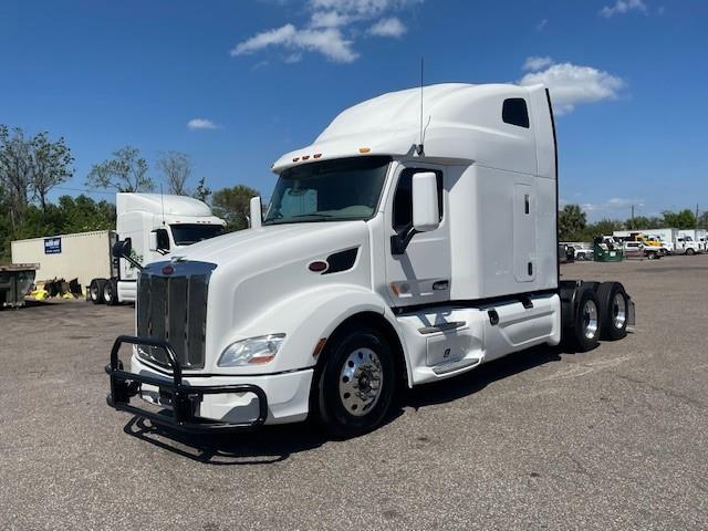 2022 Peterbilt 579-1