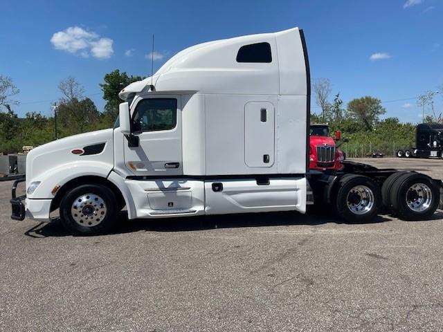 2022 Peterbilt 579-2