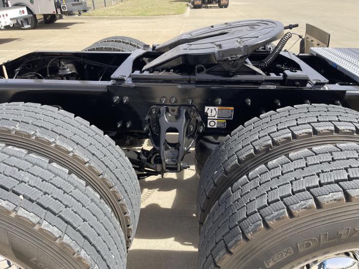 2024 Peterbilt 389-7